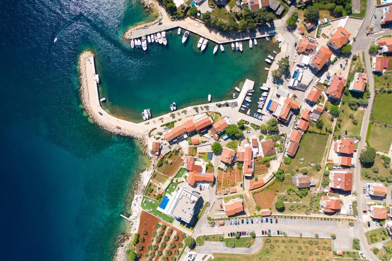 Apartments Otia Seaview Порат Екстериор снимка