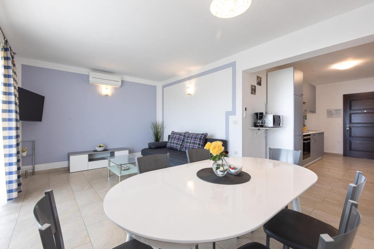Apartments Otia Seaview Порат Екстериор снимка