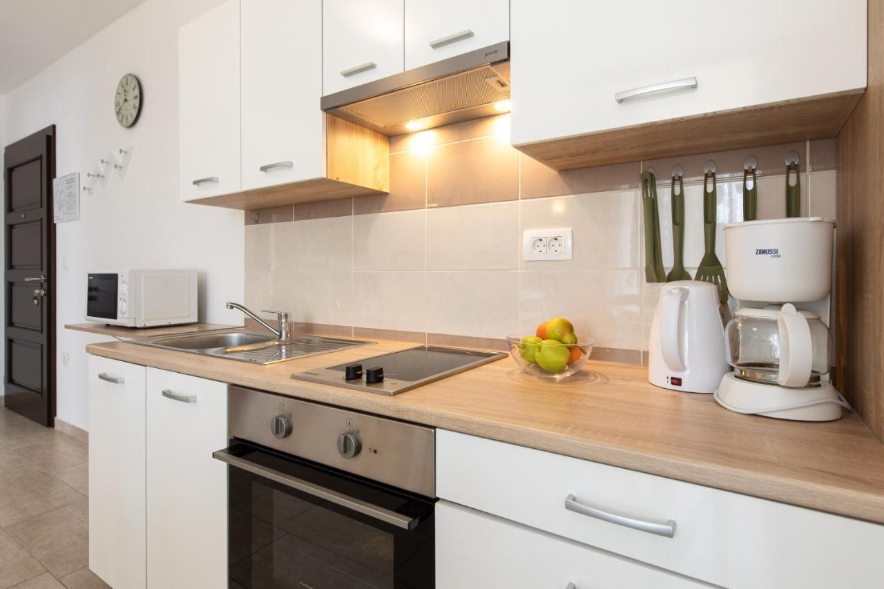 Apartments Otia Seaview Порат Екстериор снимка