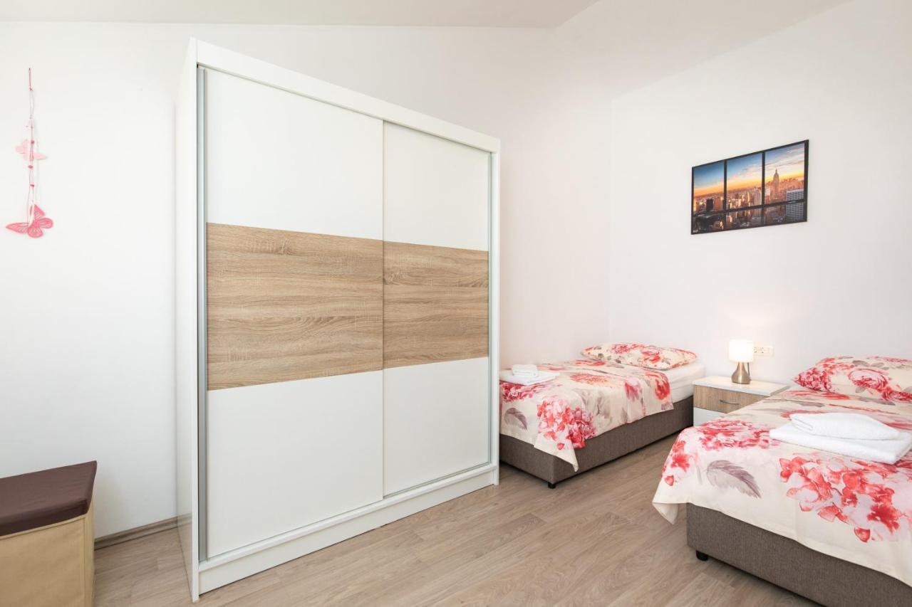 Apartments Otia Seaview Порат Екстериор снимка