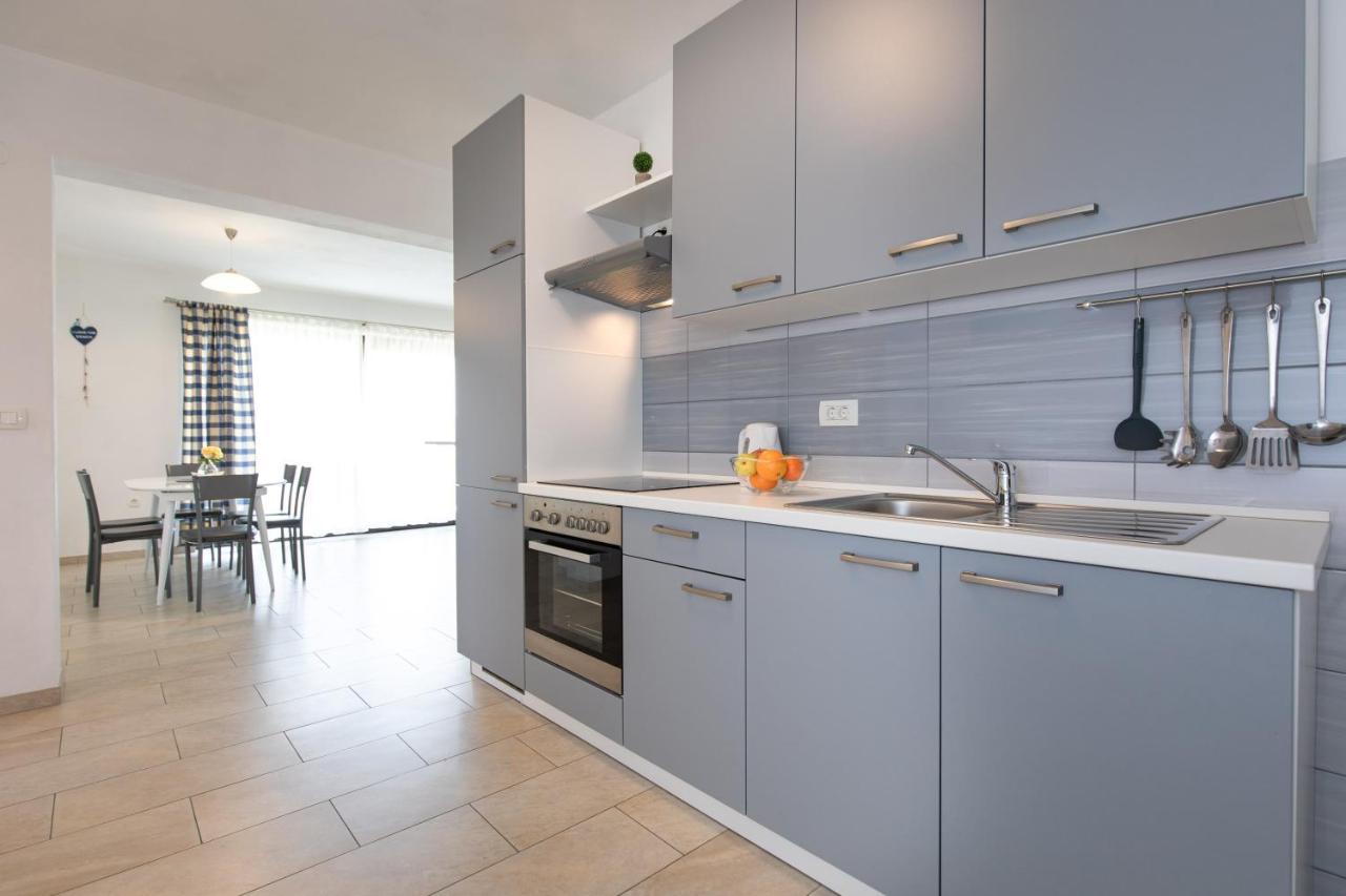 Apartments Otia Seaview Порат Екстериор снимка