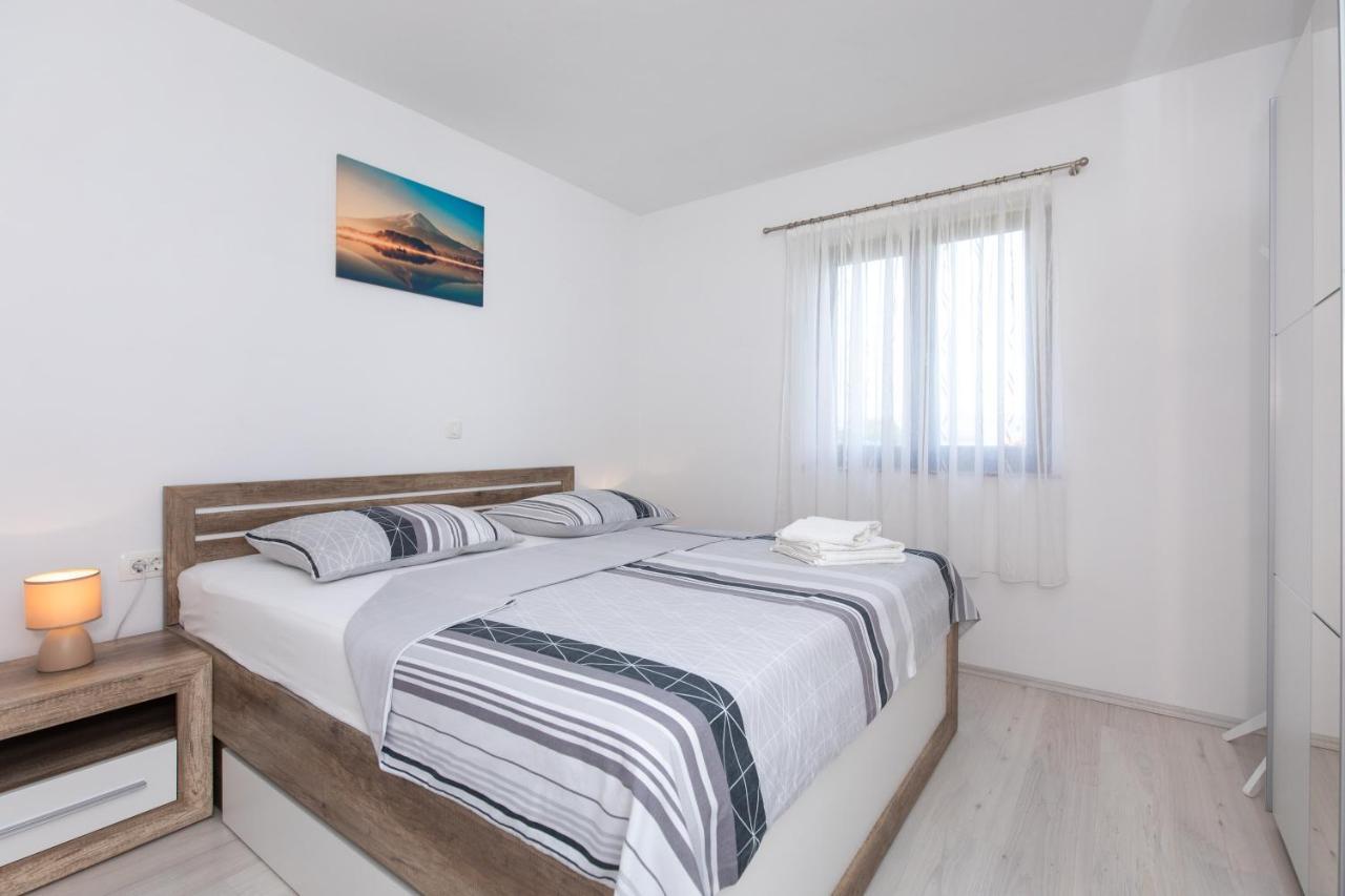 Apartments Otia Seaview Порат Екстериор снимка