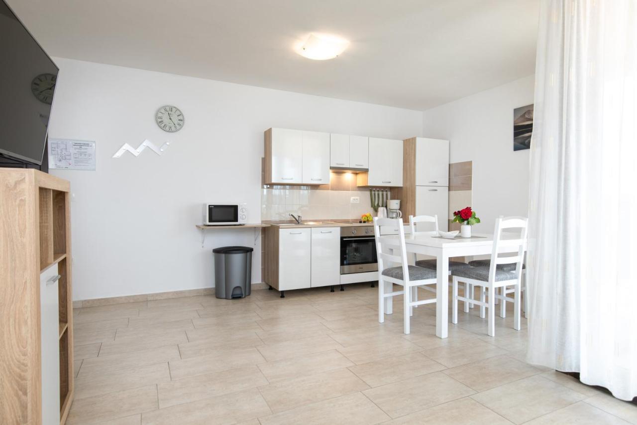 Apartments Otia Seaview Порат Екстериор снимка
