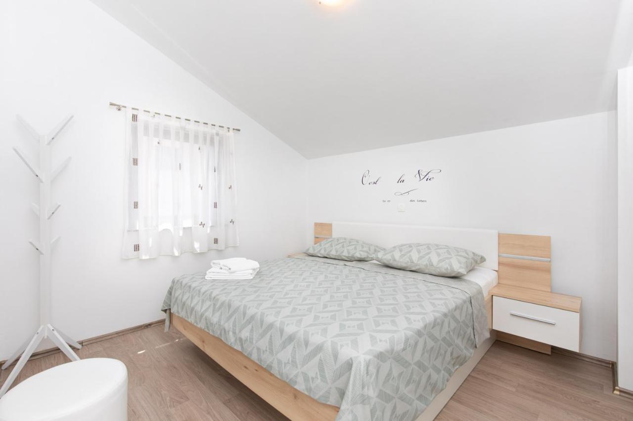 Apartments Otia Seaview Порат Екстериор снимка